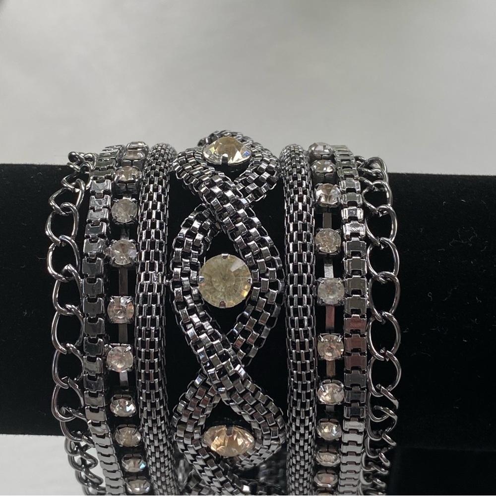 Chain & Rhinestone Bracelet - Picture 8 of 12